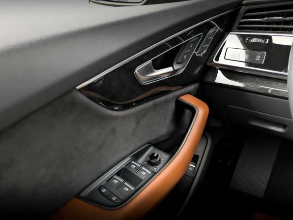 Audi Q8 I (4M) с пробегом 2019 года, цена 6 250 000 рублей, 130939 км, внедорожник, Автокод Объявления