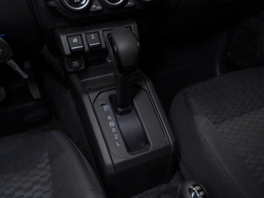 Suzuki Jimny IV Москва  - изображение 13