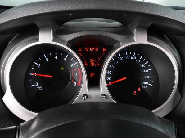 Nissan Juke I с пробегом 2011 года, цена 1 115 000 рублей, 187249 км, внедорожник, Автокод Объявления