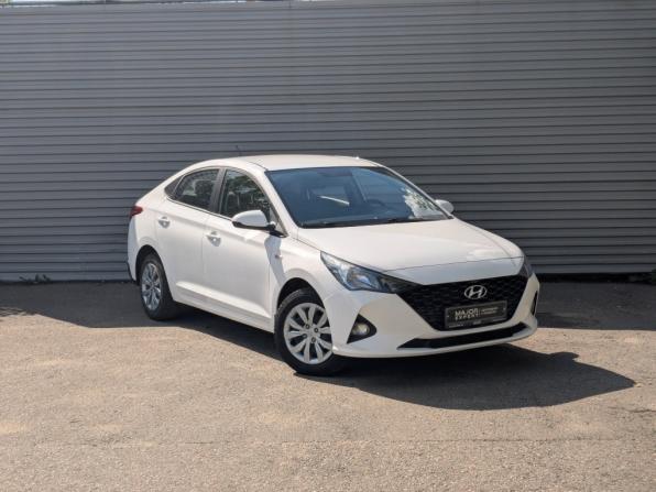 Hyundai Solaris II Рестайлинг с пробегом 2022 года, цена 1 635 000 рублей, 87845 км, седан, Автокод Объявления