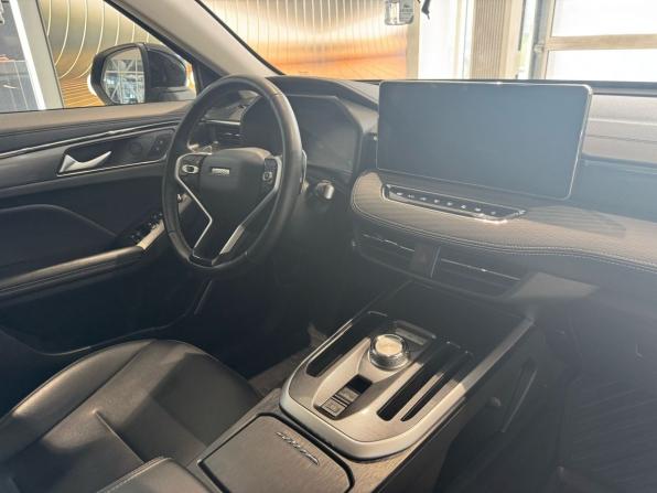 Haval Jolion I с пробегом 2023 года, цена 1 799 000 рублей, 37300 км, внедорожник, Автокод Объявления