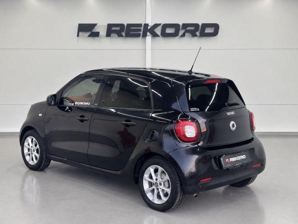 Smart Forfour II с пробегом 2017 года, цена 939 000 рублей, 86644 км, хэтчбек, Автокод Объявления