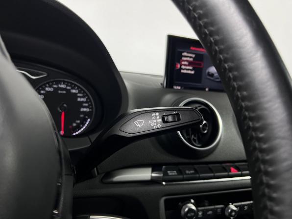 Audi A3 III (8V) Рестайлинг с пробегом 2018 года, цена 1 840 000 рублей, 148579 км, хэтчбек, Автокод Объявления