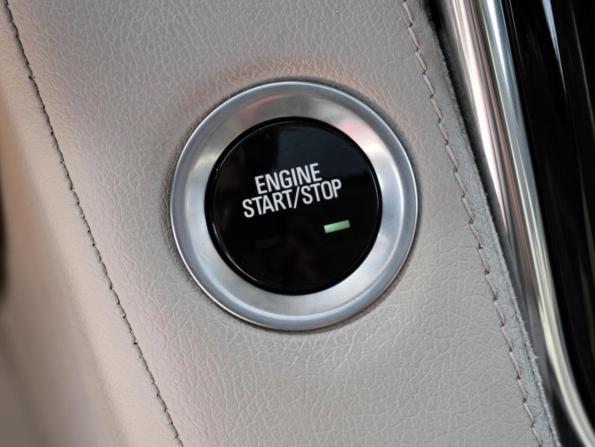 Cadillac Escalade IV с пробегом 2015 года, цена 4 240 000 рублей, 107109 км, внедорожник, Автокод Объявления