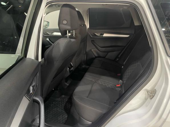 Skoda Karoq I с пробегом 2021 года, цена 1 760 000 рублей, 184456 км, внедорожник, Автокод Объявления