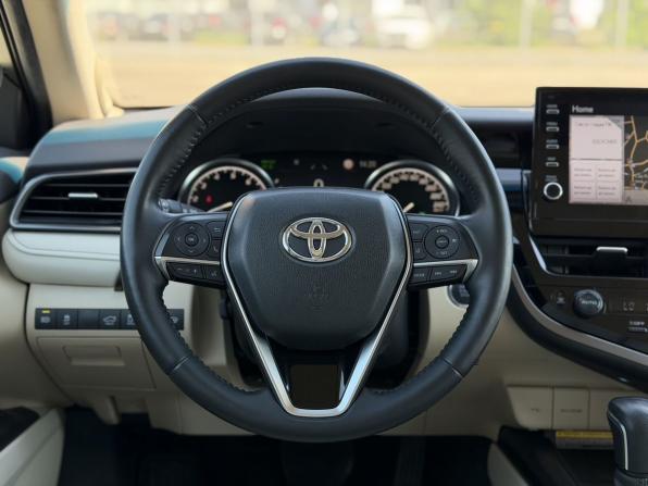 Toyota Camry VIII (XV70) Рестайлинг с пробегом 2021 года, цена 3 350 000 рублей, 74310 км, седан, Автокод Объявления