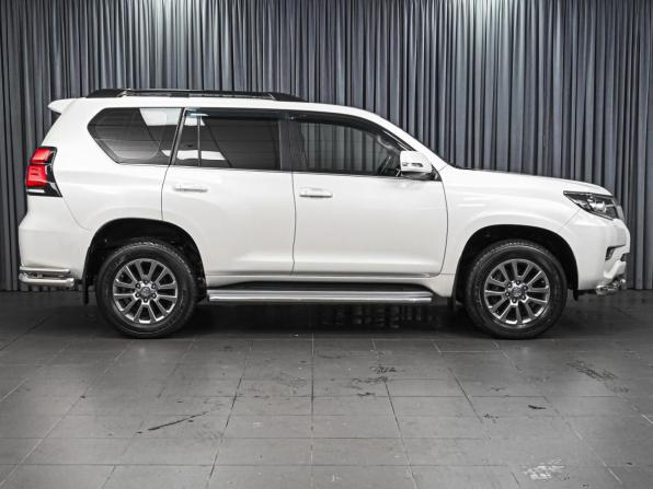 Toyota Land Cruiser Prado 150 Series Рестайлинг 2 с пробегом 2019 года, цена 6 869 000 рублей, 46561 км, внедорожник, Автокод Объявления