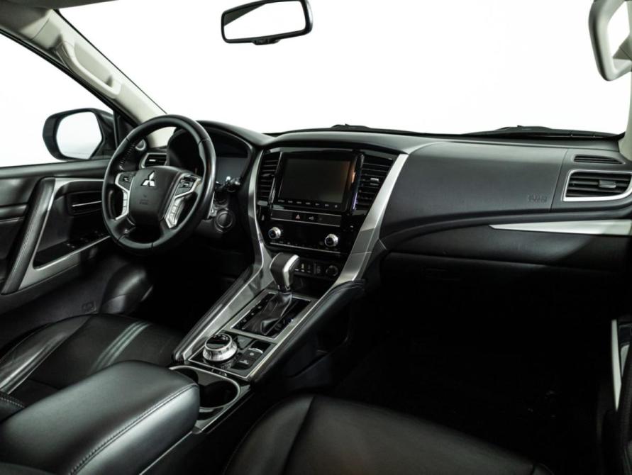 Mitsubishi Montero Sport III Рестайлинг Санкт-Петербург  - изображение 21