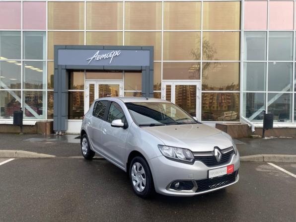 Renault Sandero II с пробегом 2018 года, цена 990 000 рублей, 71563 км, хэтчбек, Автокод Объявления