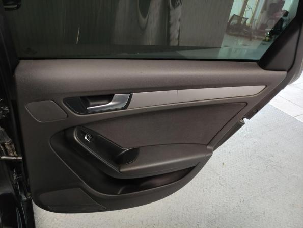 Audi A4 IV (B8) Рестайлинг с пробегом 2013 года, цена 1 050 000 рублей, 240872 км, седан, Автокод Объявления