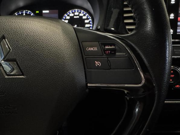 Mitsubishi Outlander III Рестайлинг 3 с пробегом 2019 года, цена 1 899 000 рублей, 126000 км, внедорожник, Автокод Объявления