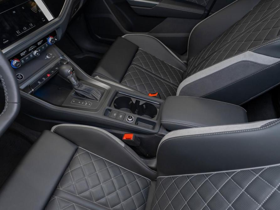 Audi Q3 II (F3) Москва  - изображение 15