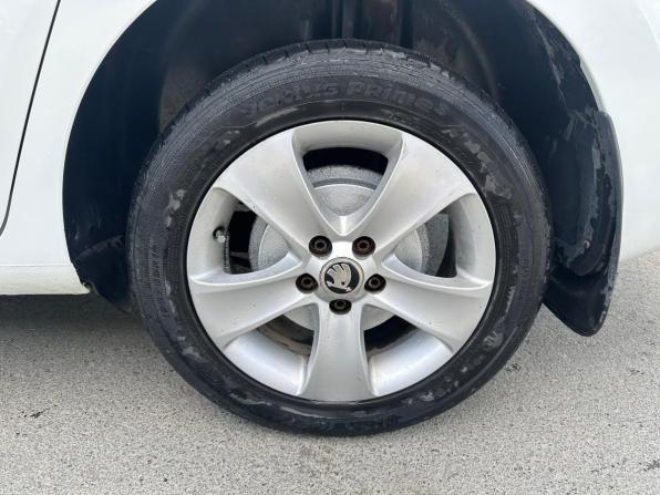 Skoda Rapid I с пробегом 2014 года, цена 962 000 рублей, 148008 км, лифтбек, Автокод Объявления