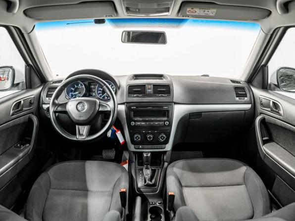 Skoda Yeti I Рестайлинг с пробегом 2015 года, цена 1 097 000 рублей, 138639 км, внедорожник, Автокод Объявления