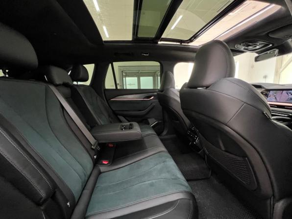 Geely Monjaro I с пробегом 2023 года, цена 3 240 000 рублей, 57600 км, внедорожник, Автокод Объявления