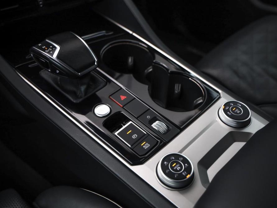 Volkswagen Touareg III Санкт-Петербург  - изображение 22