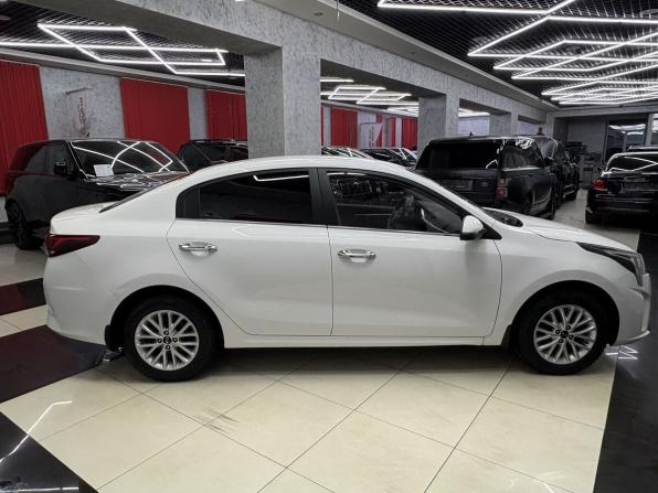 Kia Rio IV Рестайлинг с пробегом 2021 года, цена 1 635 000 рублей, 88454 км, седан, Автокод Объявления