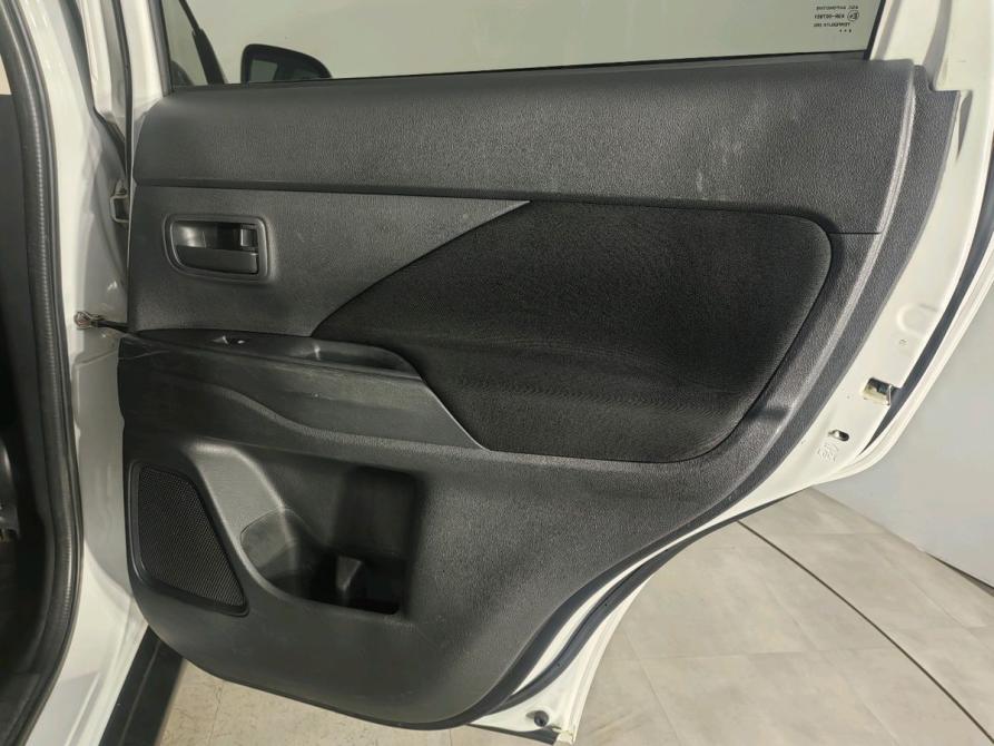 Mitsubishi Outlander III Рестайлинг 2 Санкт-Петербург  - изображение 24