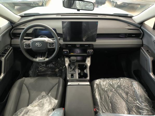 Toyota RAV4 VI (XA60) с пробегом 2025 года, цена 4 350 000 рублей, 10 км, внедорожник, Автокод Объявления