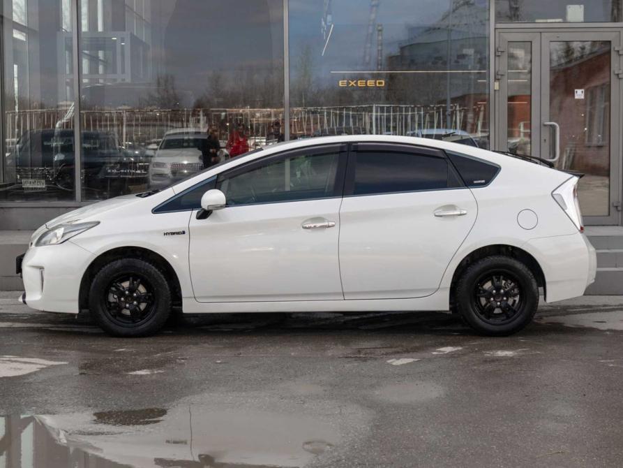 Toyota Prius III Рестайлинг (XW30) Новосибирск  - изображение 2