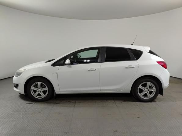 Opel Astra J Рестайлинг с пробегом 2012 года, цена 688 000 рублей, 180079 км, седан, Автокод Объявления