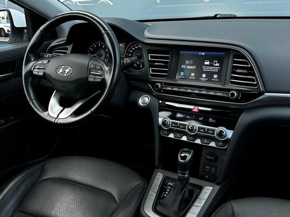 Hyundai Elantra VI (AD) Рестайлинг с пробегом 2019 года, цена 1 654 300 рублей, 128838 км, седан, Автокод Объявления