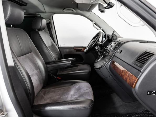 Volkswagen Multivan T5 Рестайлинг с пробегом 2010 года, цена 1 990 000 рублей, 246990 км, минивэн, Автокод Объявления