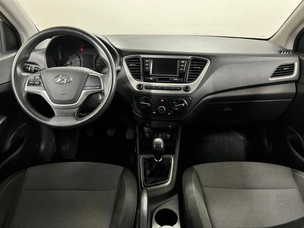 Hyundai Solaris II с пробегом 2018 года, цена 1 091 000 рублей, 214953 км, седан, Автокод Объявления