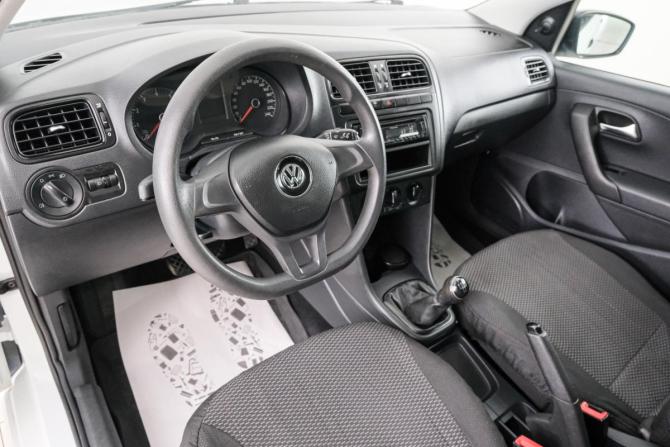 Volkswagen Polo V Рестайлинг с пробегом 2018 года, цена 769 000 рублей, 301868 км, седан, Автокод Объявления