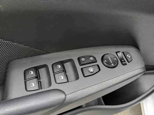 Hyundai Solaris II Рестайлинг с пробегом 2021 года, цена 1 615 000 рублей, 38798 км, седан, Автокод Объявления