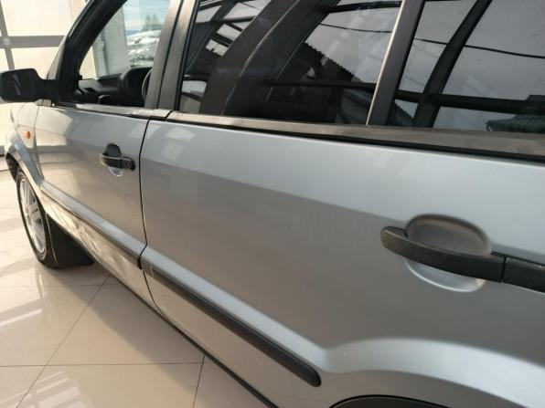Ford Fusion I с пробегом 2005 года, цена 296 940 рублей, 351000 км, хэтчбек, Автокод Объявления