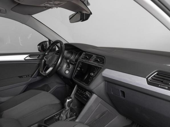 Volkswagen Tiguan II Рестайлинг с пробегом 2021 года, цена 2 541 800 рублей, 123012 км, внедорожник, Автокод Объявления
