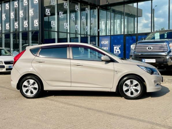 Hyundai Solaris I Рестайлинг с пробегом 2015 года, цена 850 000 рублей, 159900 км, хэтчбек, Автокод Объявления
