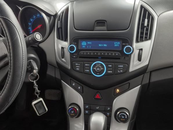 Chevrolet Cruze I Рестайлинг с пробегом 2014 года, цена 599 000 рублей, 307771 км, седан, Автокод Объявления