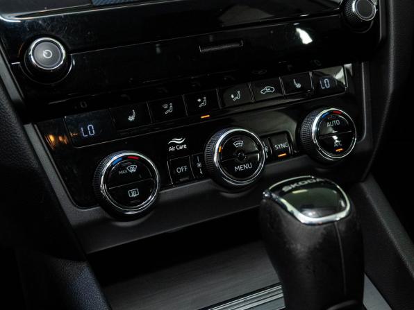 Skoda Octavia III (A7) Рестайлинг с пробегом 2020 года, цена 1 848 000 рублей, 97252 км, лифтбек, Автокод Объявления