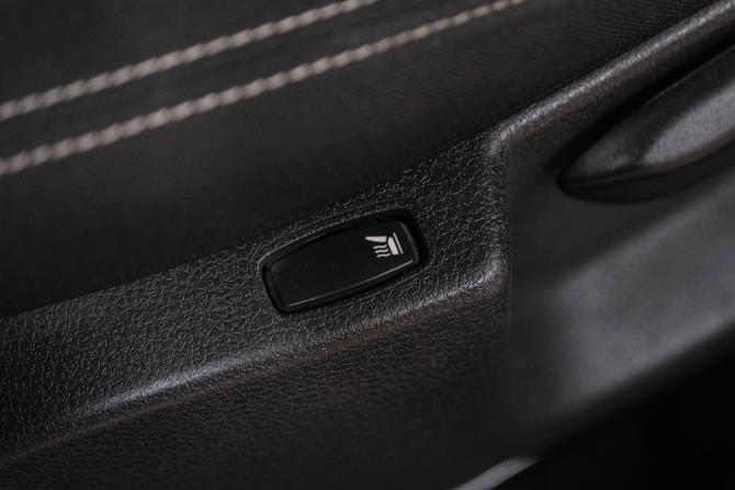Renault Logan II с пробегом 2016 года, цена 659 000 рублей, 152000 км, седан, Автокод Объявления