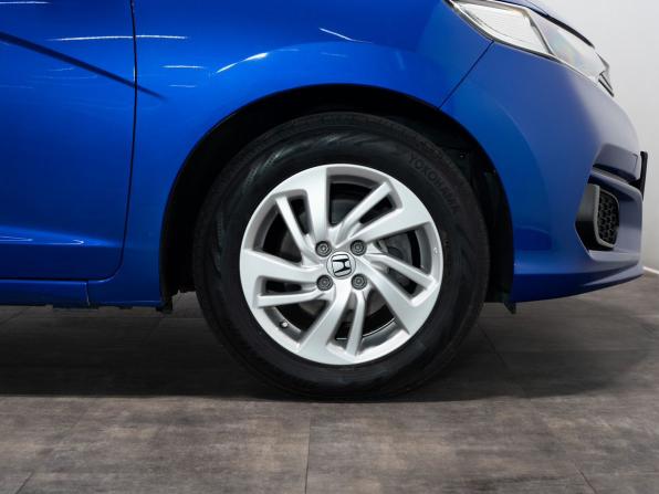 Honda Fit III Рестайлинг с пробегом 2019 года, цена 1 195 000 рублей, 115840 км, хэтчбек, Автокод Объявления