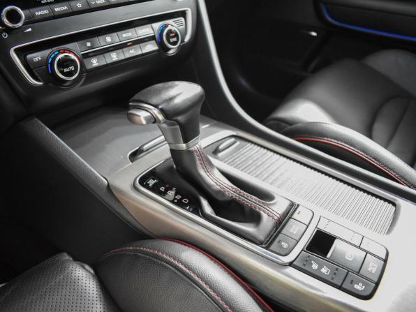 Kia Optima IV Рестайлинг с пробегом 2019 года, цена 2 550 000 рублей, 106896 км, седан, Автокод Объявления