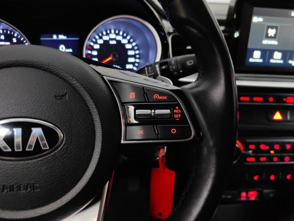 Kia Ceed III с пробегом 2019 года, цена 1 799 000 рублей, 52000 км, универсал, Автокод Объявления