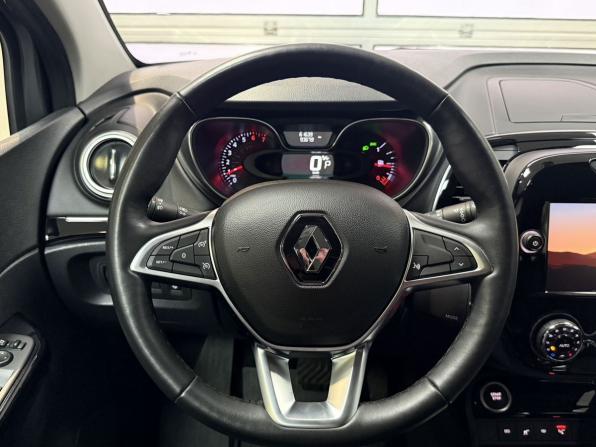 Renault Kaptur I Рестайлинг с пробегом 2021 года, цена 1 785 000 рублей, 61639 км, внедорожник, Автокод Объявления