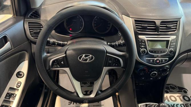 Hyundai Solaris I с пробегом 2013 года, цена 650 000 рублей, 151854 км, хэтчбек, Автокод Объявления