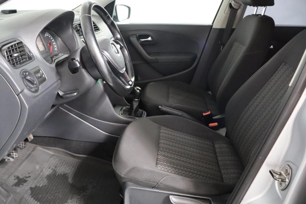 Volkswagen Polo V Рестайлинг Санкт-Петербург  - изображение 9
