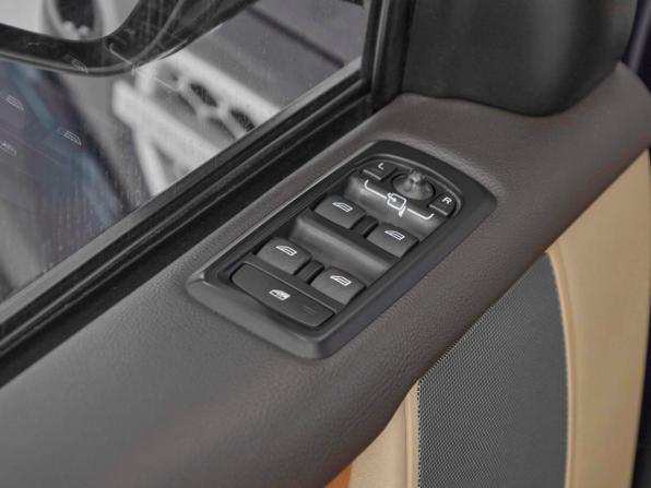 Land Rover Discovery IV Рестайлинг с пробегом 2014 года, цена 2 216 000 рублей, 155000 км, внедорожник, Автокод Объявления