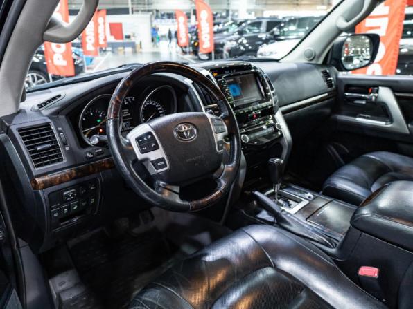 Toyota Land Cruiser 200 Series Рестайлинг 1 с пробегом 2012 года, цена 3 800 000 рублей, 203808 км, внедорожник, Автокод Объявления