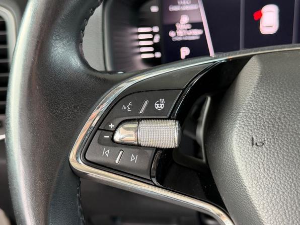 Skoda Karoq I с пробегом 2021 года, цена 2 090 000 рублей, 144036 км, внедорожник, Автокод Объявления