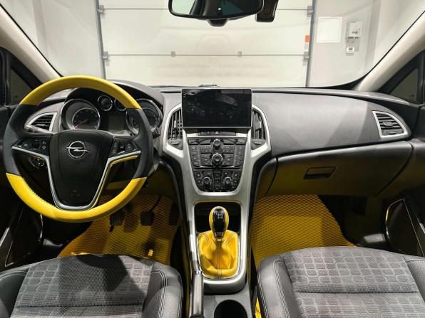 Opel Astra J Рестайлинг с пробегом 2012 года, цена 1 055 000 рублей, 140955 км, хэтчбек, Автокод Объявления