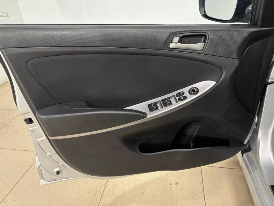Hyundai Solaris I Рестайлинг Альметьевск  - изображение 9