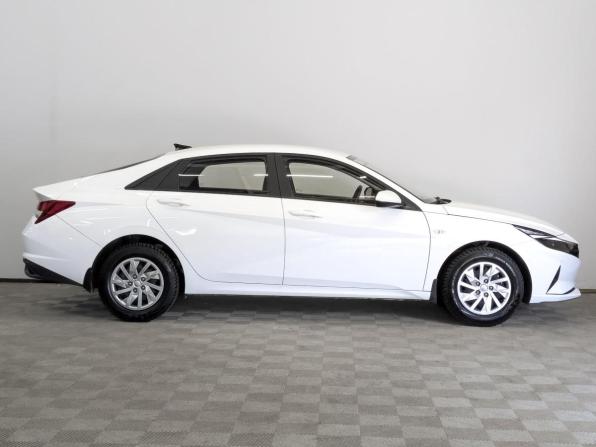 Hyundai Elantra VII (CN7) с пробегом 2022 года, цена 2 035 000 рублей, 58162 км, седан, Автокод Объявления
