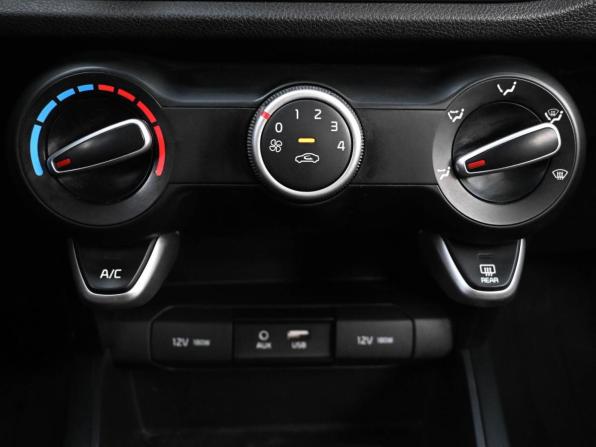 Kia Rio IV с пробегом 2018 года, цена 1 319 000 рублей, 98599 км, седан, Автокод Объявления