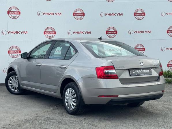 Skoda Octavia III (A7) Рестайлинг с пробегом 2017 года, цена 1 369 000 рублей, 160050 км, лифтбек, Автокод Объявления
